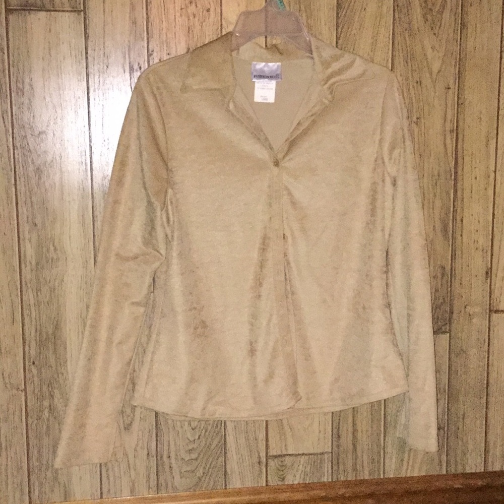Woman’s tan long sleeved shirt L